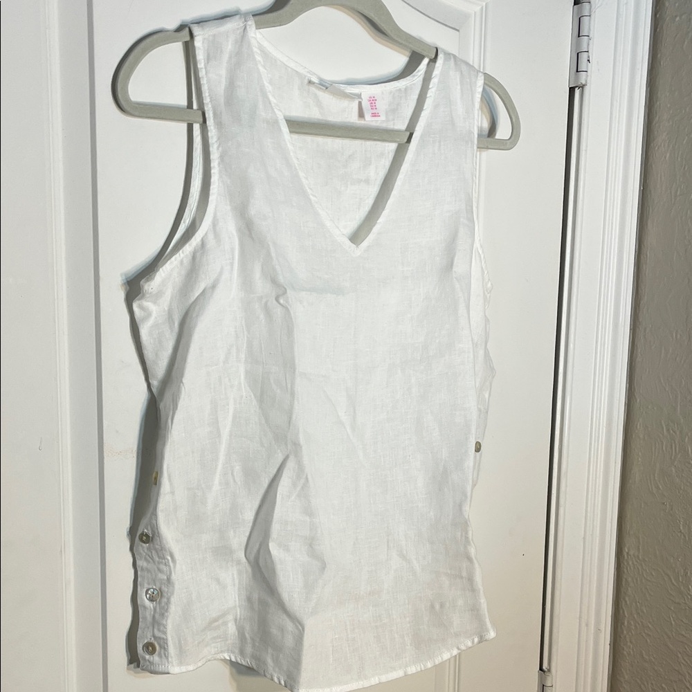 Isaac Mizrahi Cream V-Neck Tank Top with Button Detail